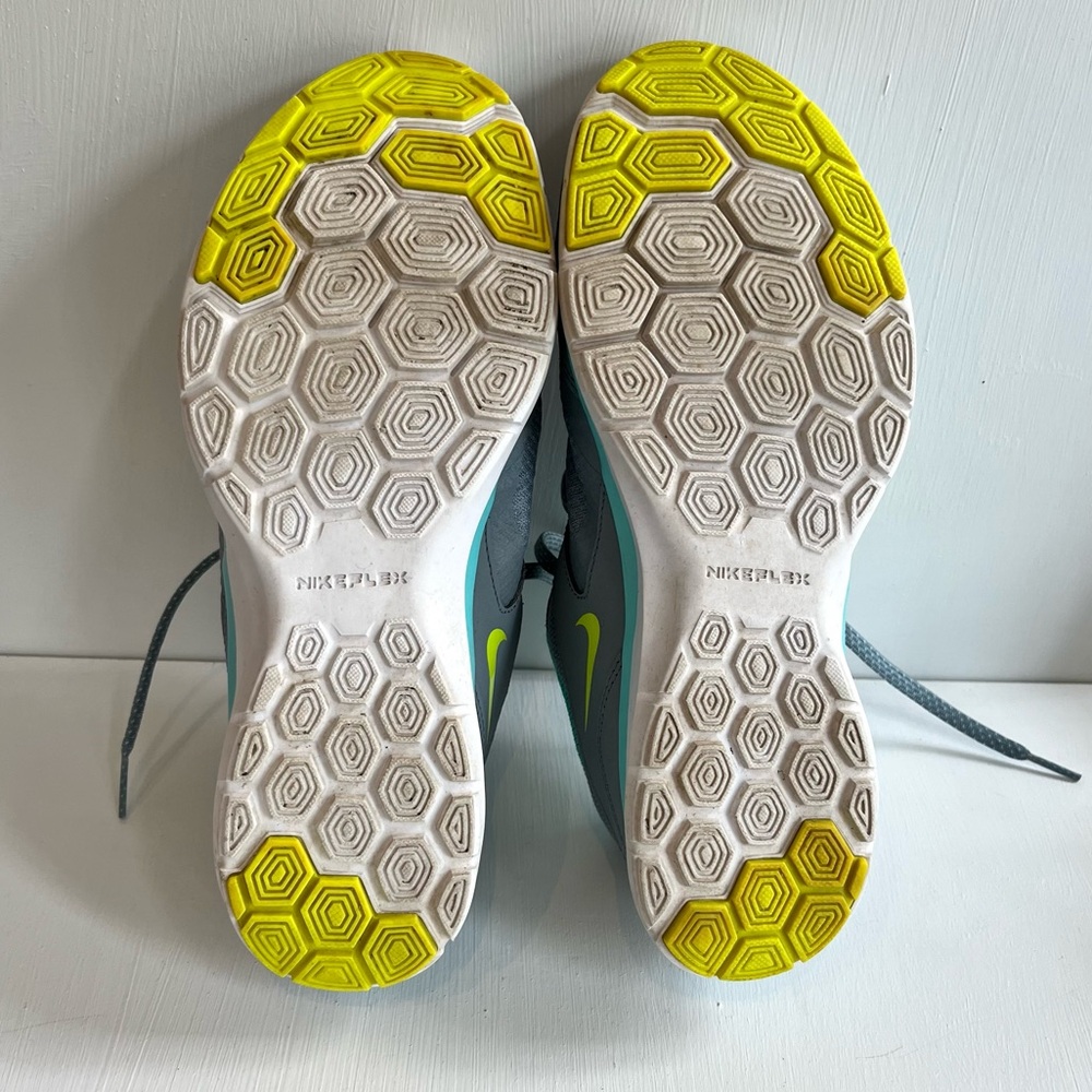 Nike Training Flex TR5 Women’s Sneakers - Picture 9 of 16
